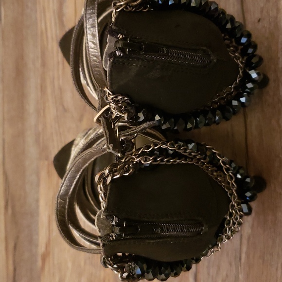 Black White Gray Size 8 Heels - Picture 6 of 7